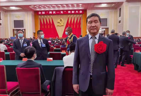 建黨百年，河北華清環(huán)境科技集團(tuán)黨總支被中共中央授予“全國(guó)先進(jìn)基層黨組織”稱(chēng)號(hào)